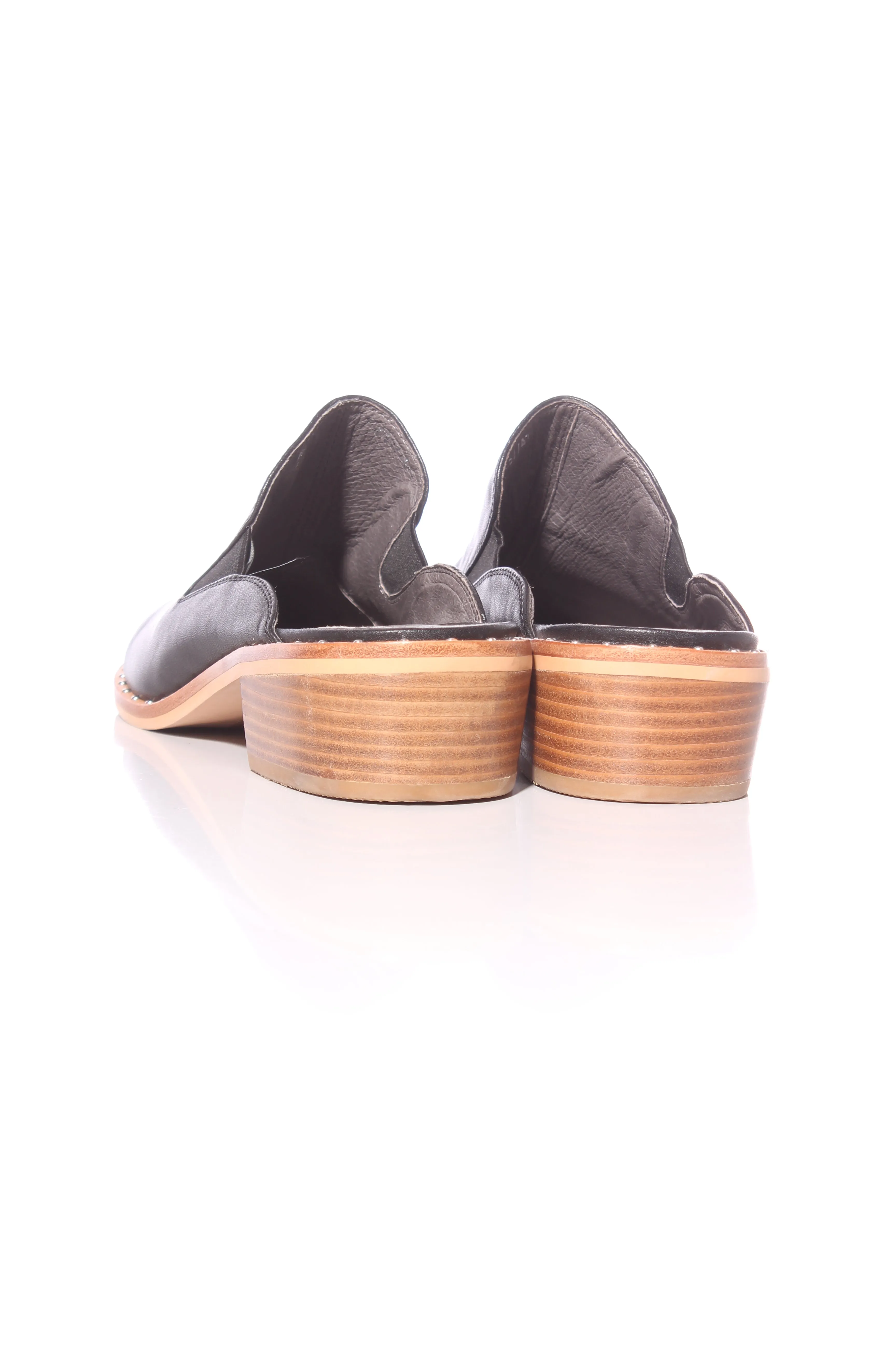 ANDREA BIANI "Yves" leather studded mules! 41