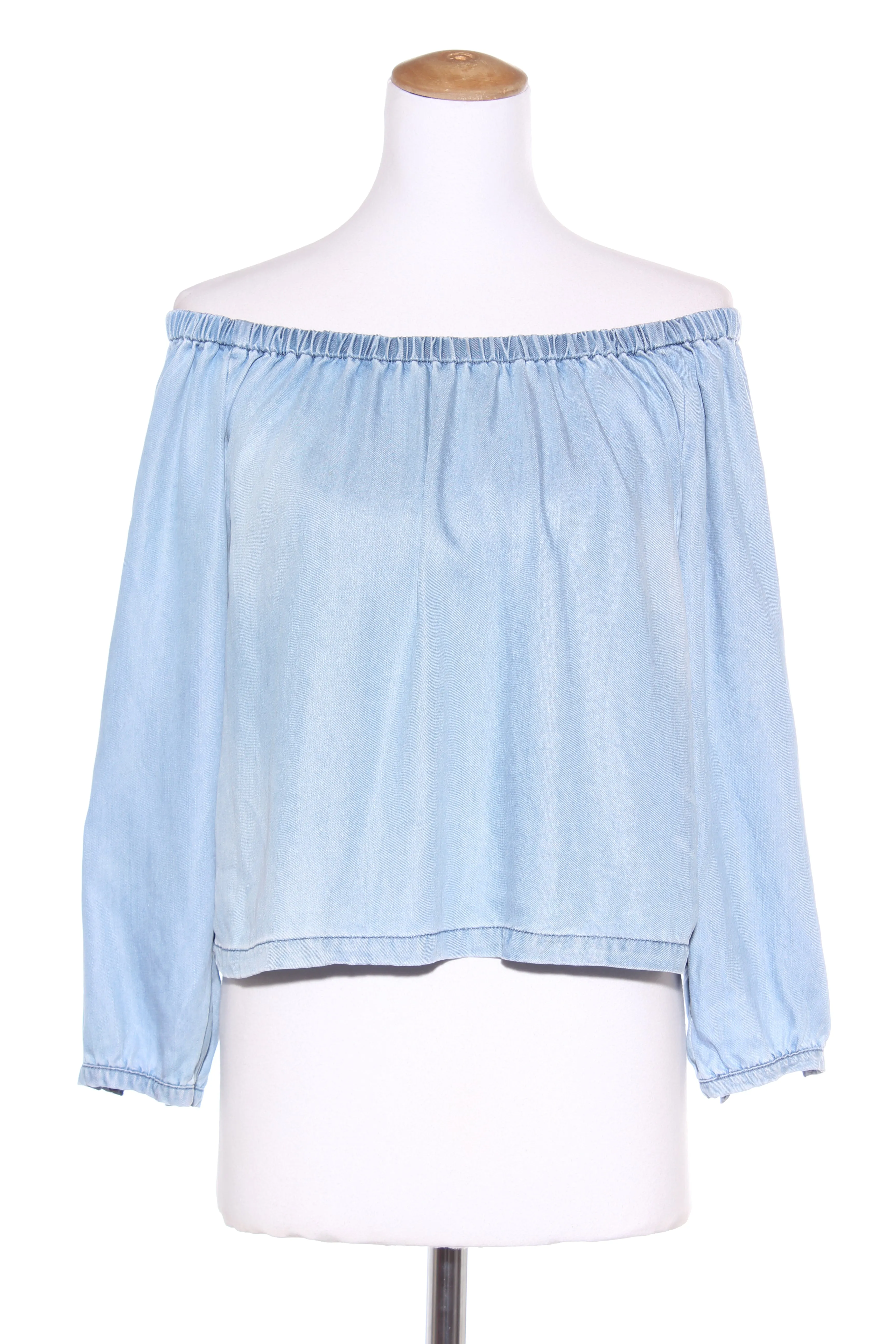 BILLABONG - Off the shoulder chambray top! 8-10