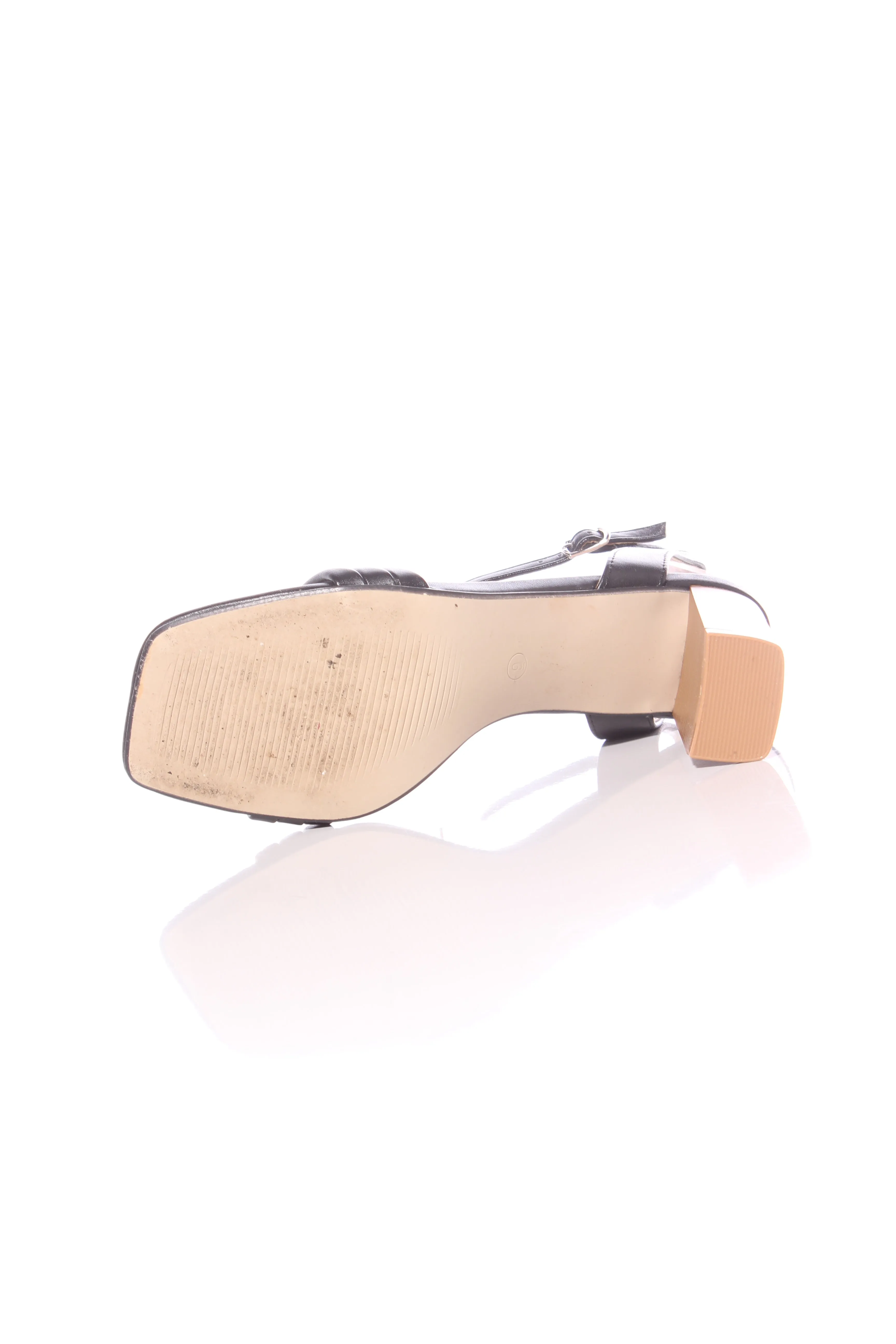 CELEBRITY (LN) "Whitney" sandals! 9