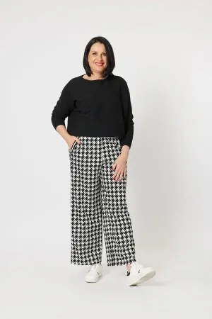 CLARITY - Houndstooth wide leg knit pant! 12