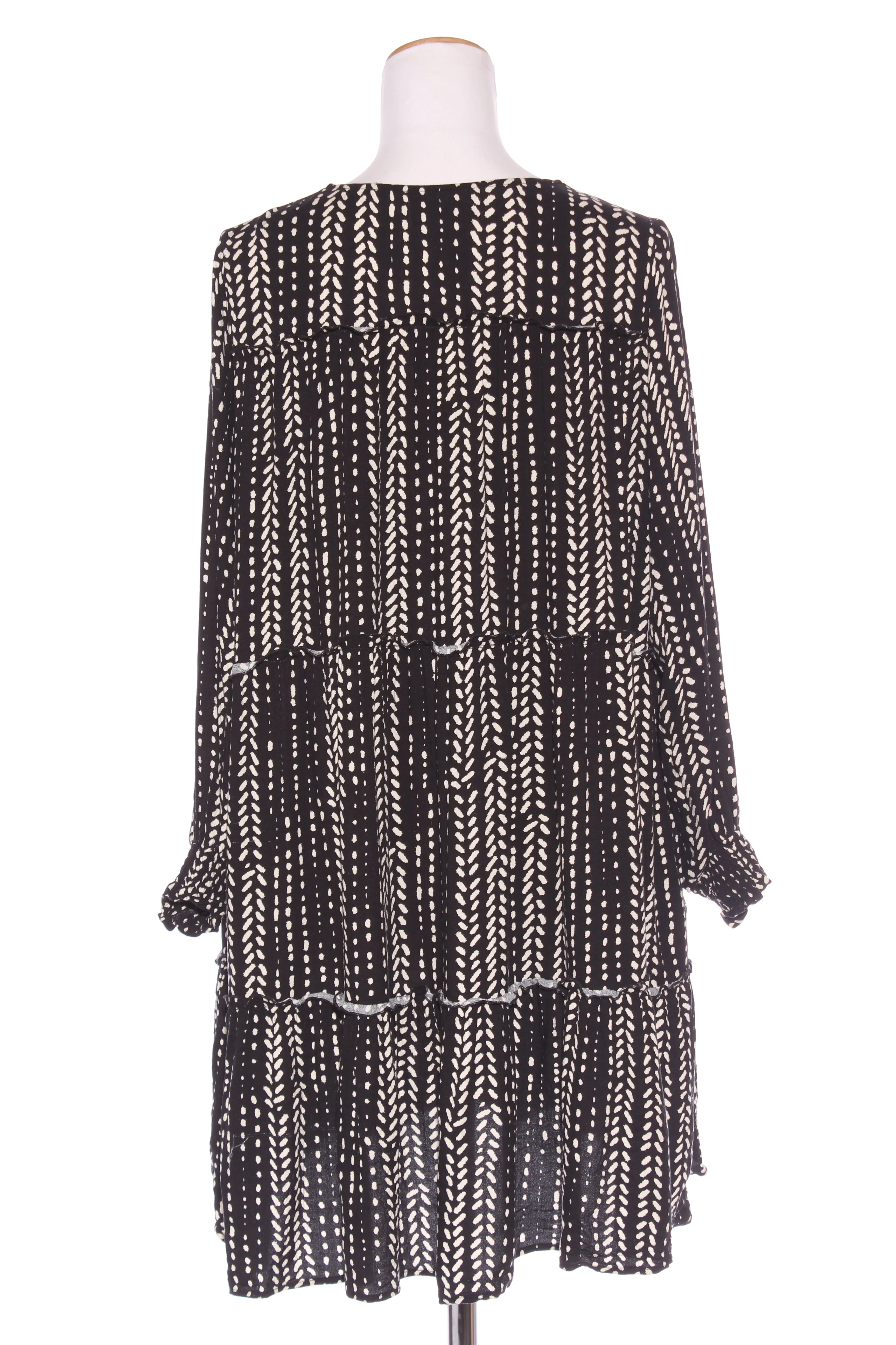 EB & IVE - Tribal print dress! 8-16