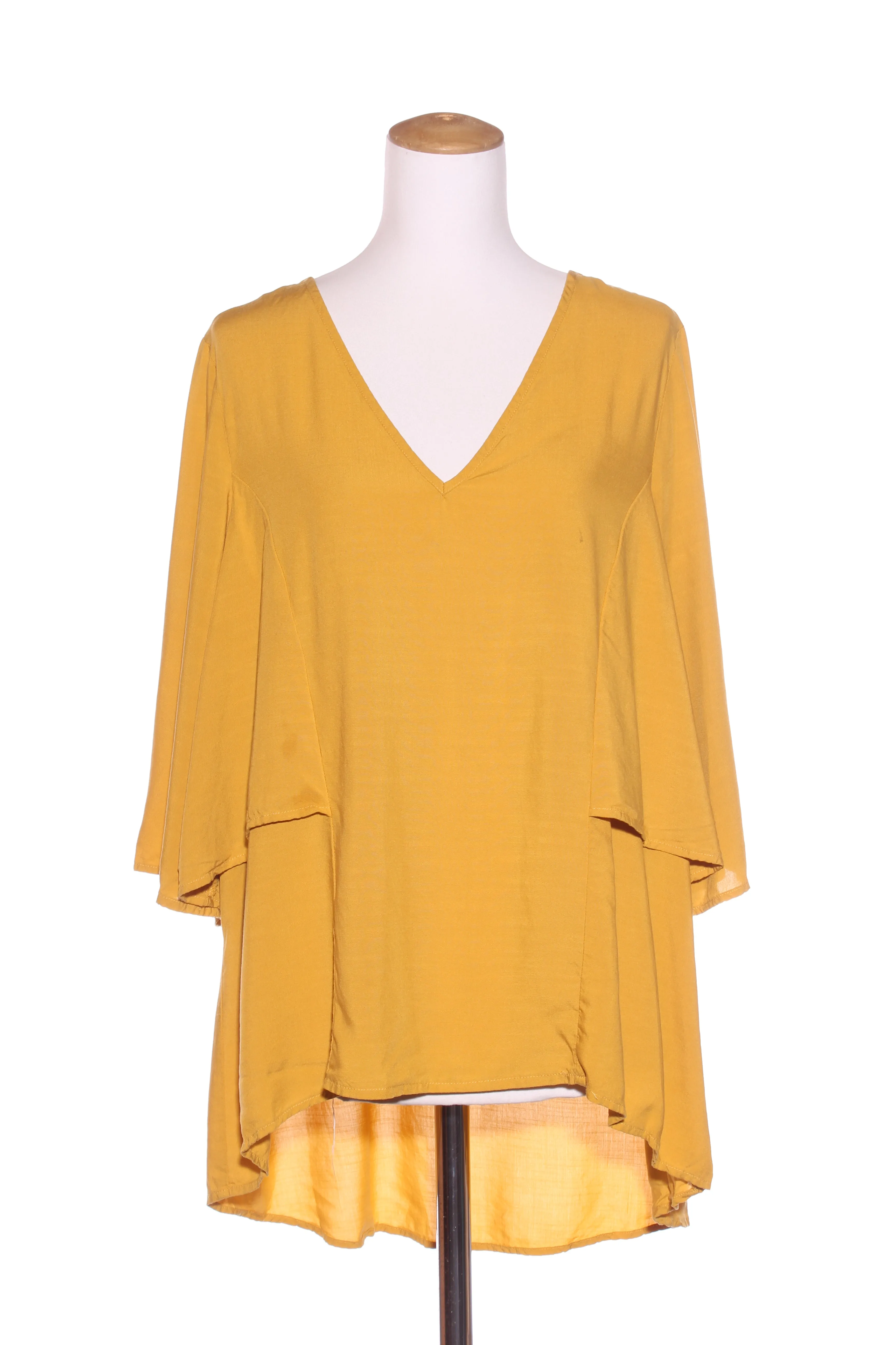 FATE   BECKER - Breezy high low hem top! 14