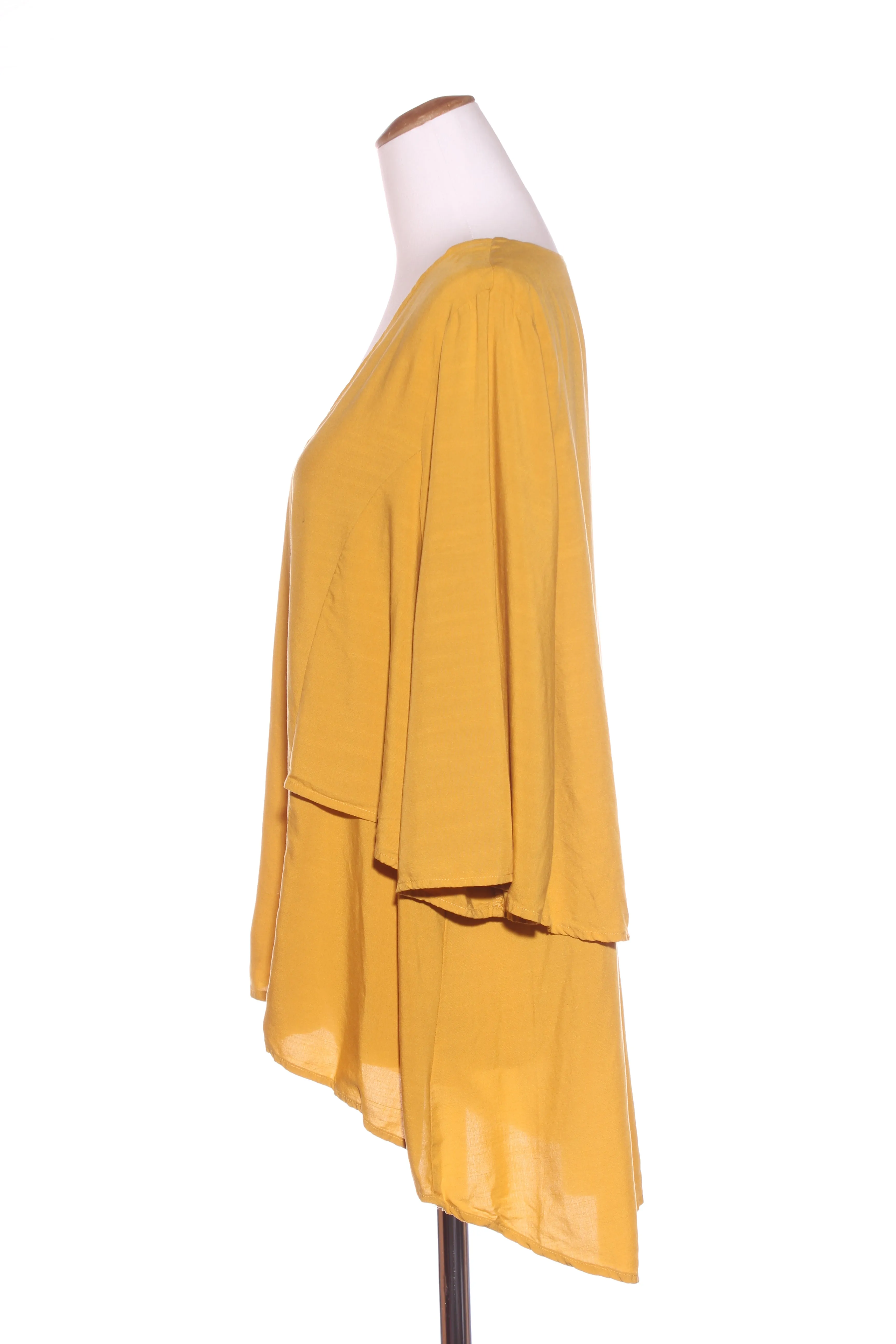 FATE   BECKER - Breezy high low hem top! 14