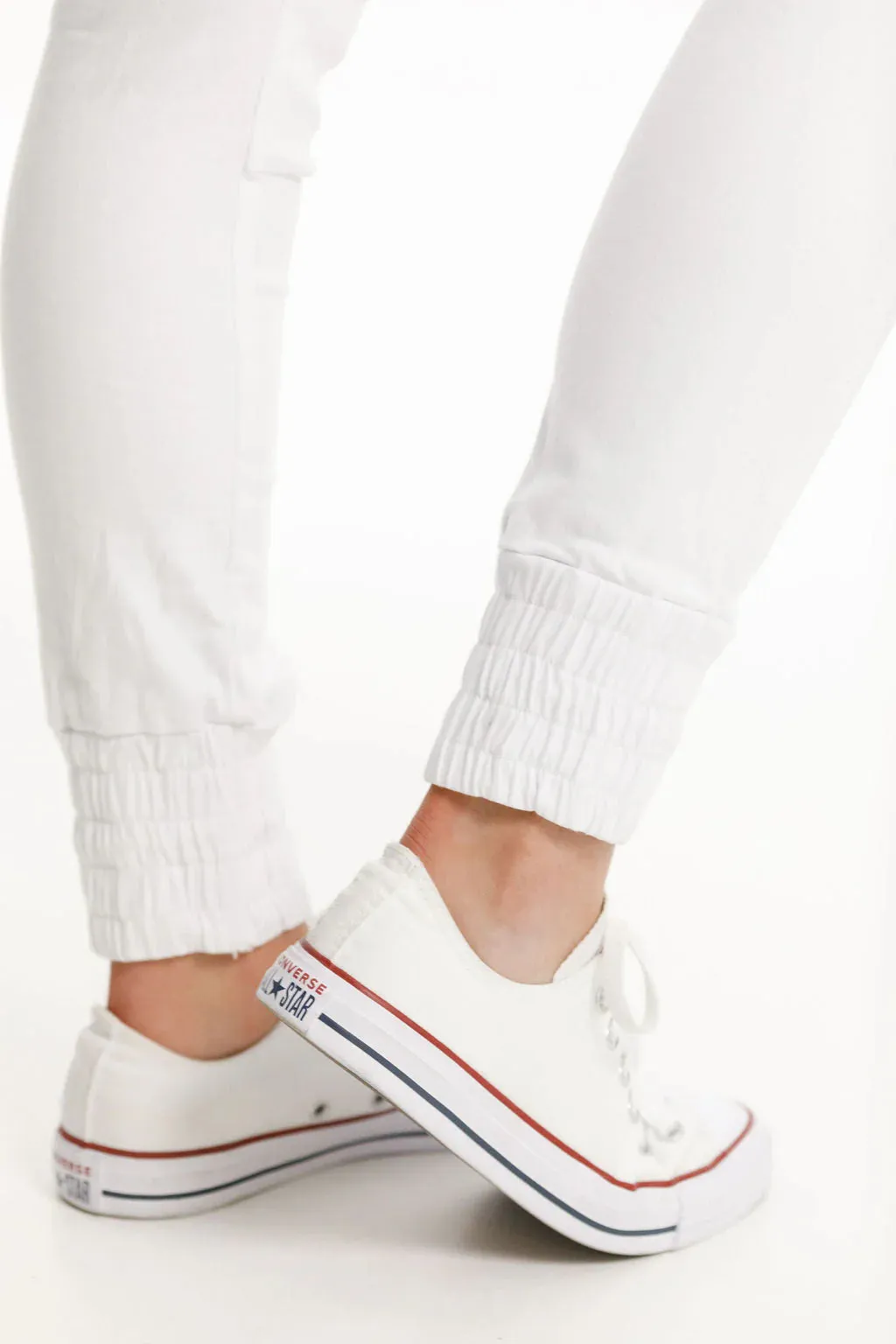 HOME-LEE - Distressed white Weekender jeans! 14-16