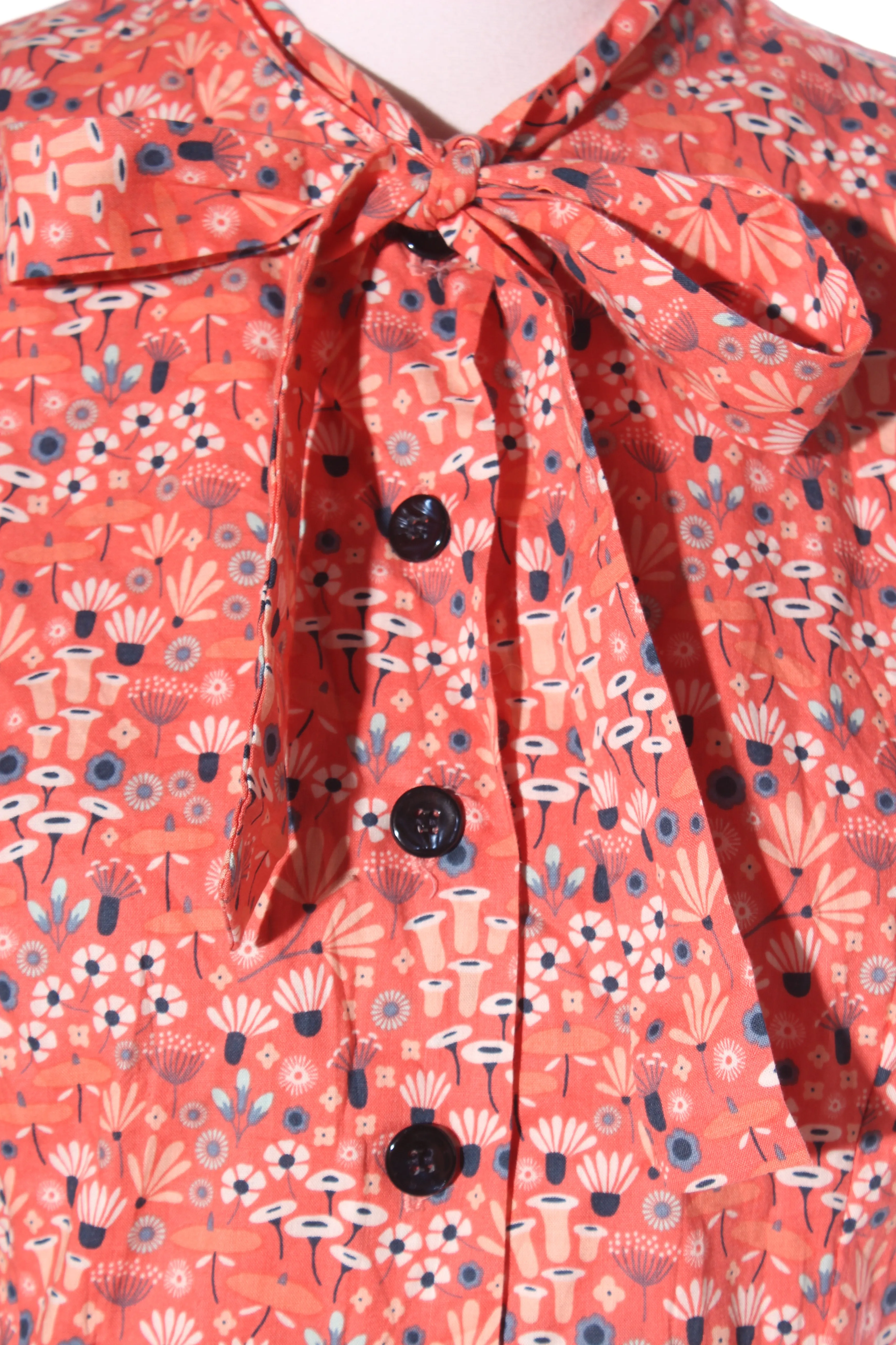 JUBILEE (NZ) Organic cotton pussybow s/s shirt! 12