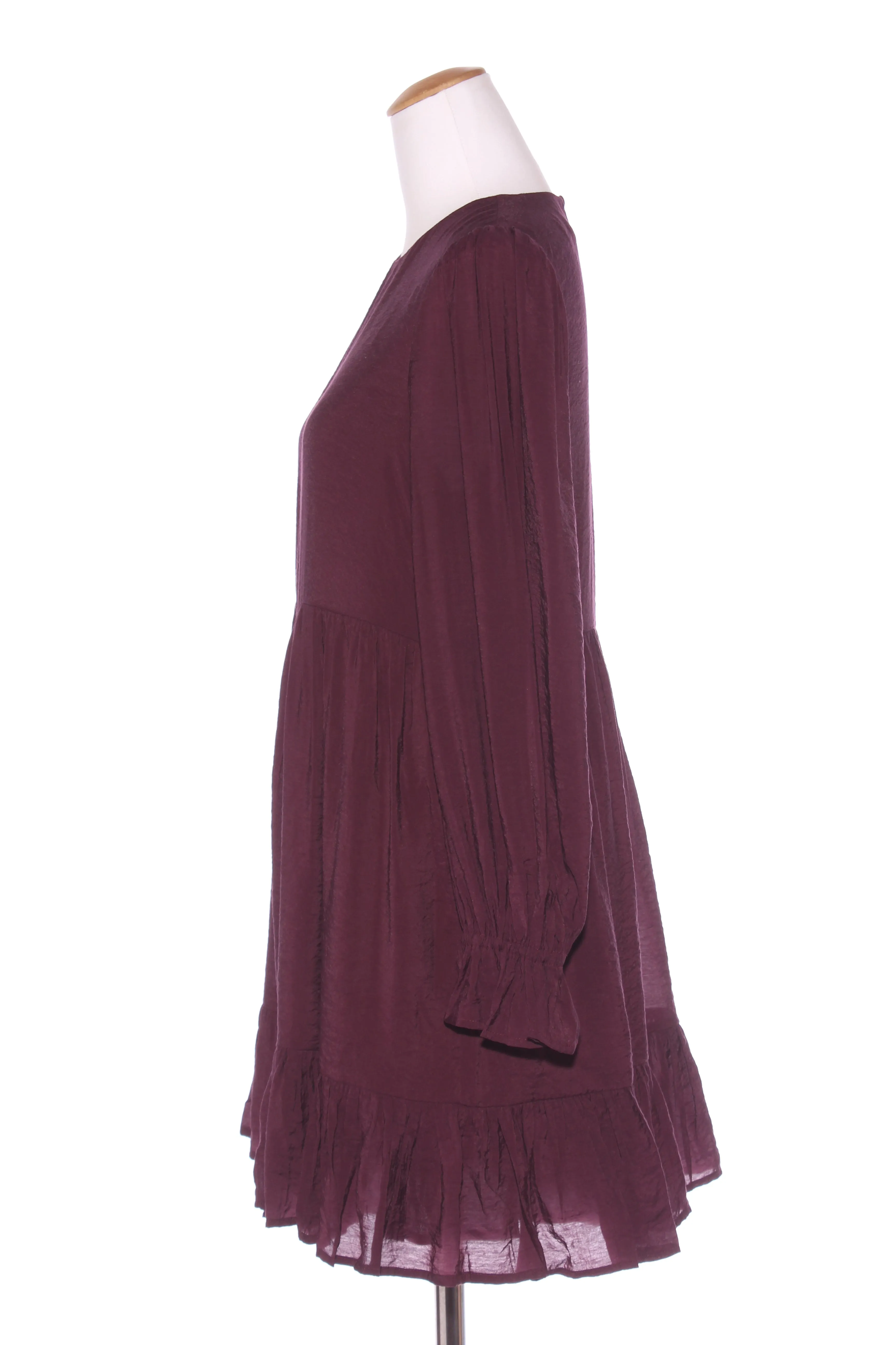 MAX - Plum ruffle sleeve dress! 8-12