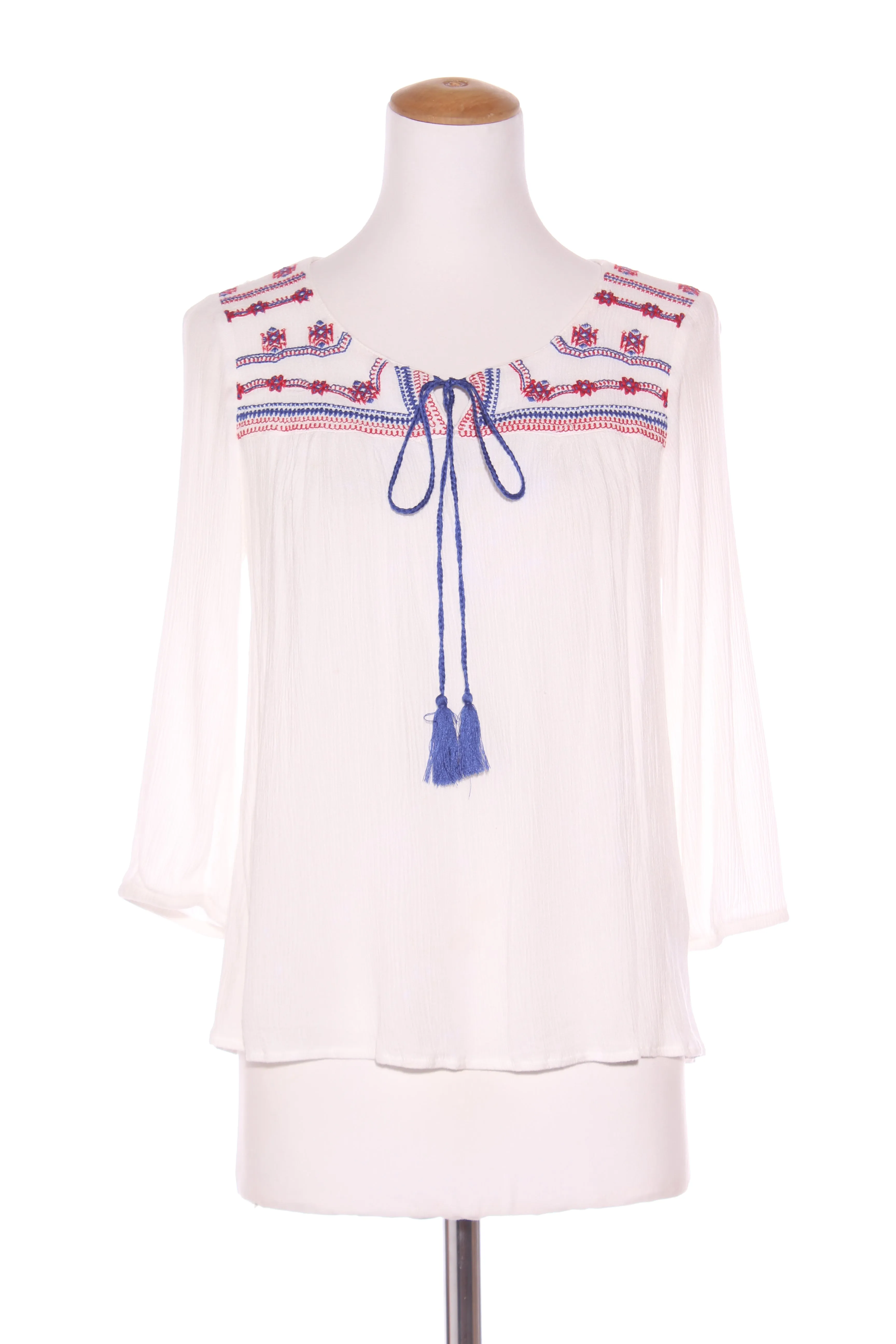 NO ISSUE - Embroidered textured top! 8-10