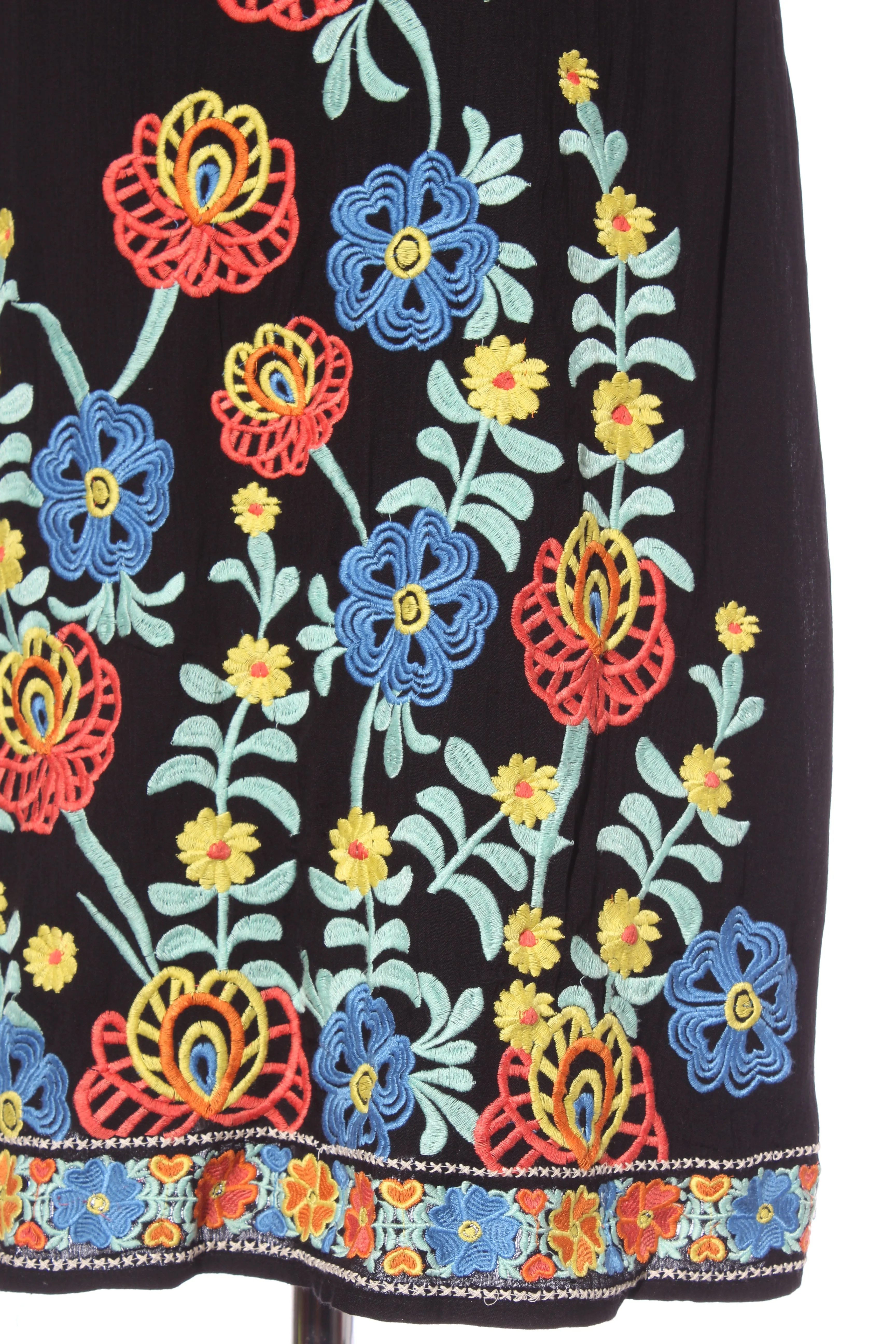 URBAN BLISS - Embroidered tunic dress! 14