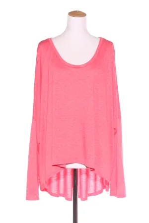 Watermelon relaxed fit scoop hem top! 18-22