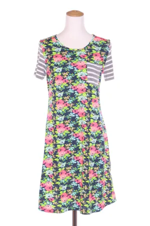 WHITE CHALK (LN) Floral   stripe tee dress! 8