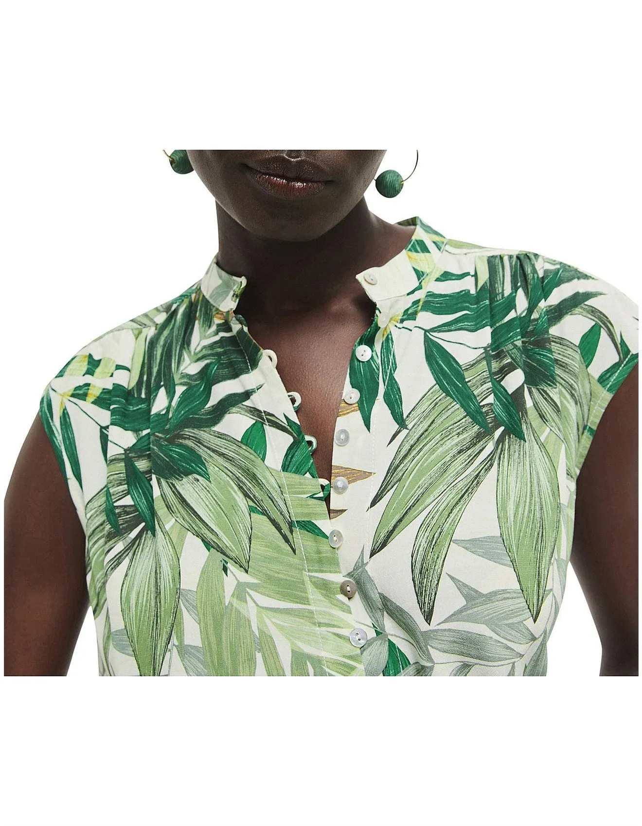 WITCHERY - Tropical print button through blouse! 14