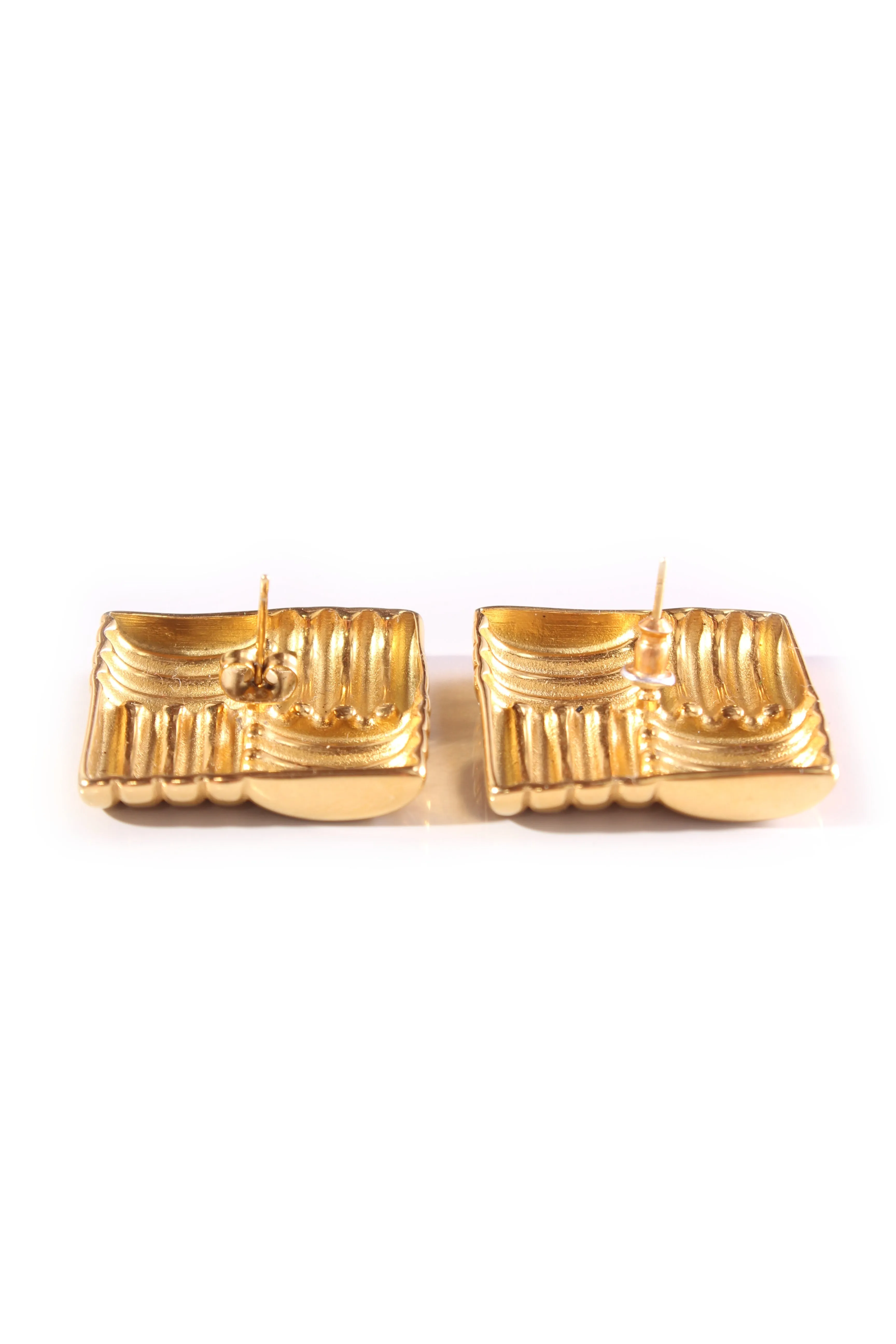 Woven pattern retro square gold earring!
